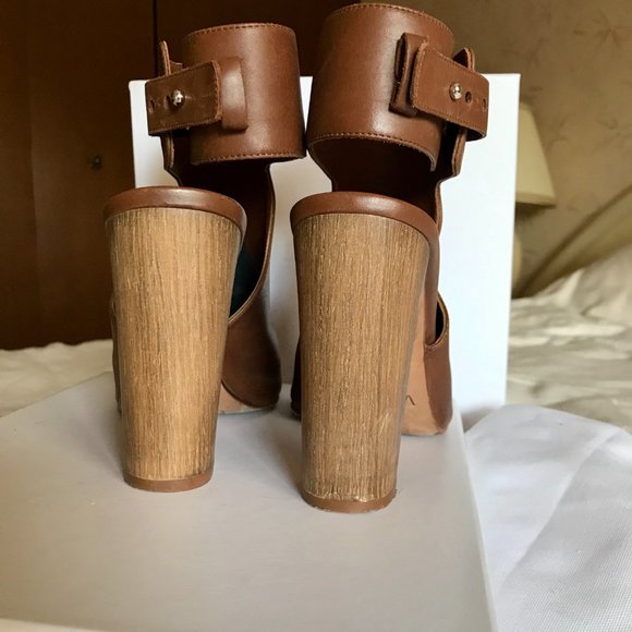 Addie Leather Open Toe Sandals In Saddle - Picture 6 of 13